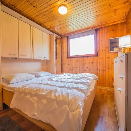 Chalet Amazing In With Fireplace *