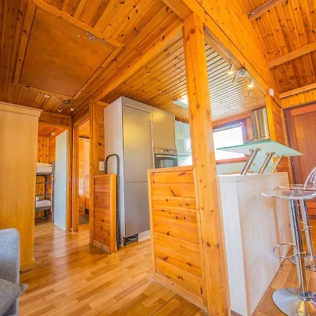 Amazing In With Fireplace Chalet
