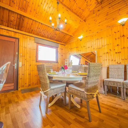 Amazing In With Fireplace סומה - לוזה